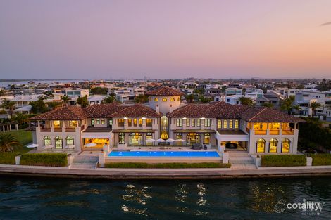 26-34 Knightsbridge Pde E, Paradise Point, QLD 4216