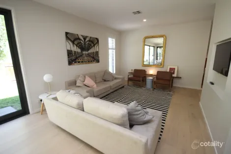 Property photo of 35 Bavin Street Curtin ACT 2605