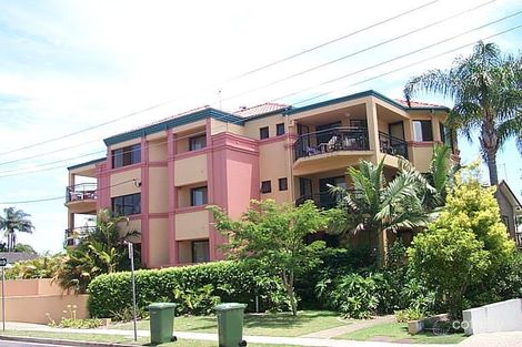 2 Madang Cres, Runaway Bay, QLD 4216