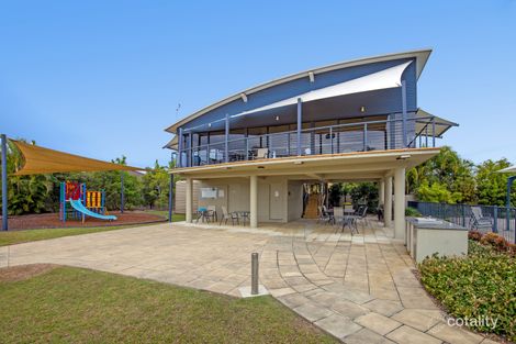 Property photo of 24 Waterside Esplanade Helensvale QLD 4212