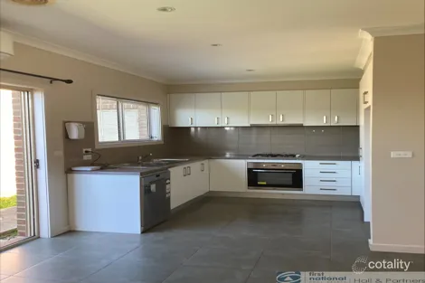 Property photo of 11 Anbar Mews Hallam VIC 3803