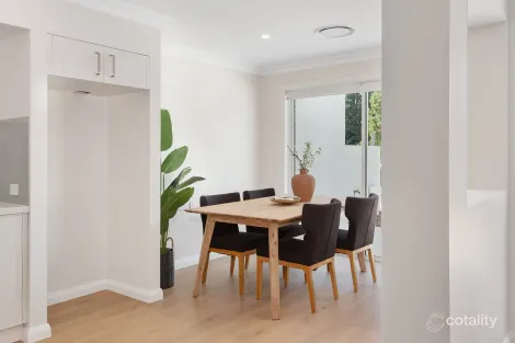 Property photo of 2/409 Great Western Highway Springwood NSW 2777