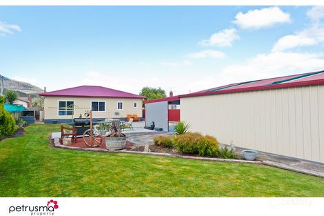 32 Fourth Ave, New Norfolk, TAS 7140