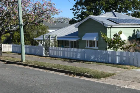 26 Pine Mountain Rd, North Ipswich, QLD 4305