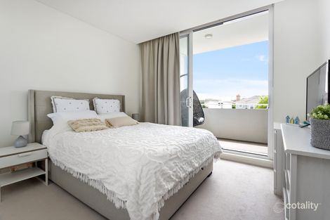 Property photo of 205/38 Peninsula Drive Breakfast Point NSW 2137