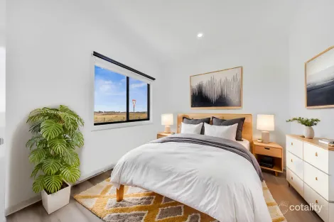 Property photo of 14 Milazzo Road Wollert VIC 3750