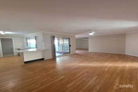 Property photo of 34 Holwell Circuit Raymond Terrace NSW 2324