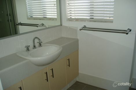 Property photo of 2/6 Valley Road Halls Head WA 6210