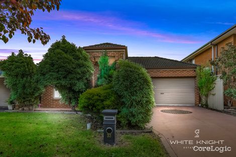 Property photo of 33 Blenheim Way Caroline Springs VIC 3023