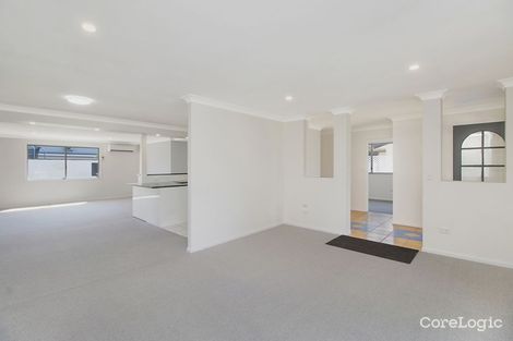Property photo of 19 Riviera Avenue Tweed Heads West NSW 2485