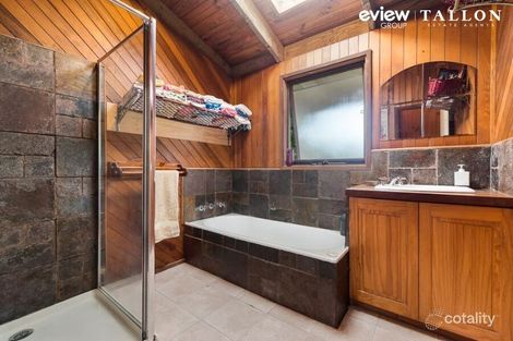 Property photo of 137 Urquhart Crescent Bittern VIC 3918