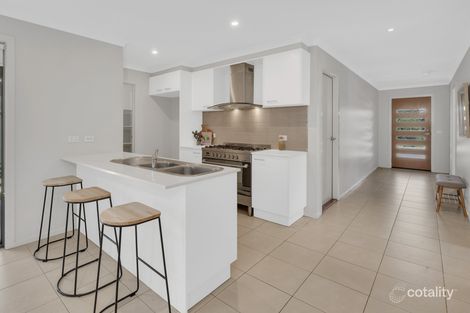 Property photo of 26 Ixora Crescent Manor Lakes VIC 3024