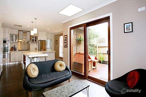 Property photo of 7 Wicking Court Blackburn South VIC 3130