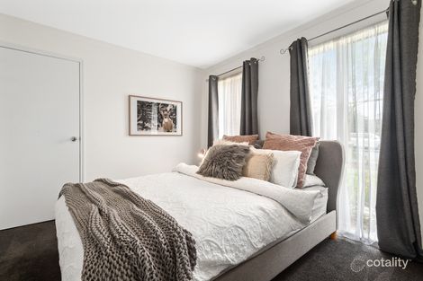 27 Cunneen Cres, Berwick, VIC 3806