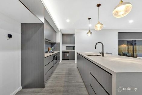 Property photo of 24 Woodman Circuit Wollert VIC 3750