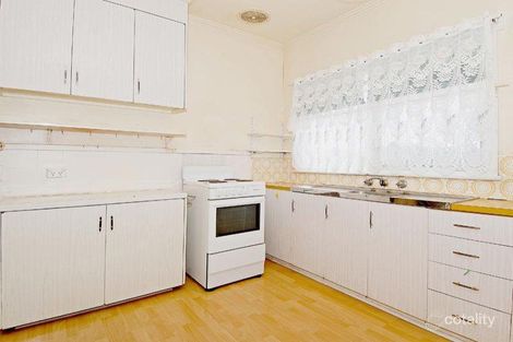 Property photo of 33 Devon Drive Blackburn North VIC 3130