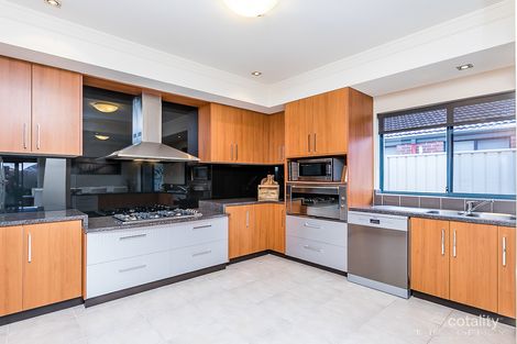 Property photo of 16 Newgain Crescent Carramar WA 6031