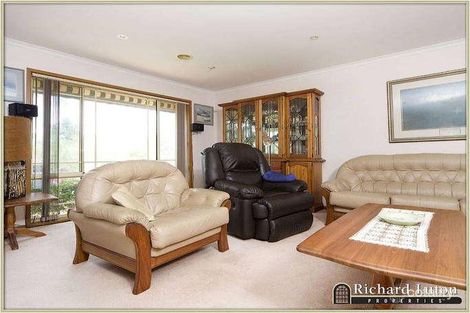 Property photo of 14 Dettmann Close Isaacs ACT 2607