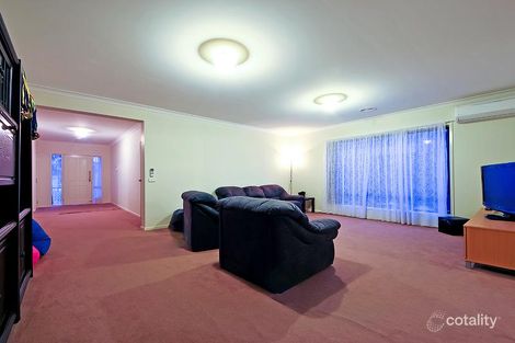 Property photo of 10 Fresh View Drive Tarneit VIC 3029