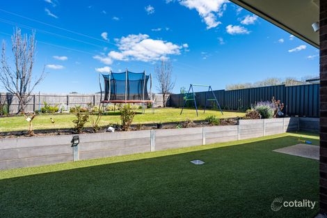 Property photo of 10 Zeil Circuit Thurgoona NSW 2640
