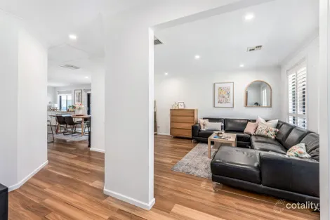 Property photo of 26 Tobin Crescent Woodcroft SA 5162