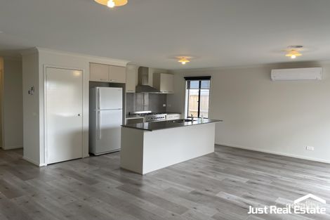 Property photo of 3 Shale Rise Officer VIC 3809