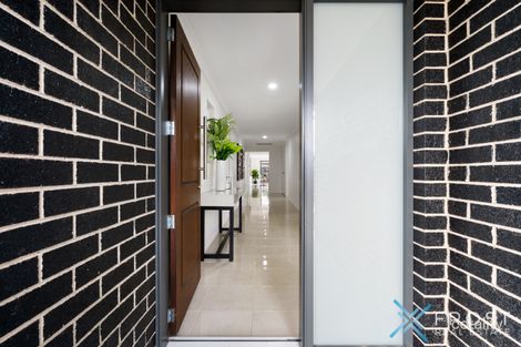 Property photo of 15 Creekbridge Street Craigieburn VIC 3064