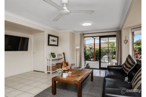 Property photo of 1/140 Whiting Street Labrador QLD 4215