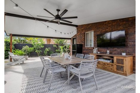 Property photo of 1/140 Whiting Street Labrador QLD 4215