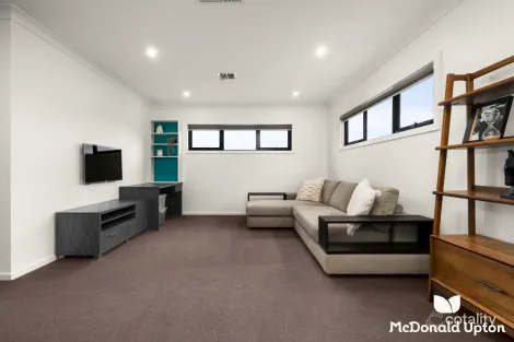 Property photo of 4 Peterborough Court Attwood VIC 3049