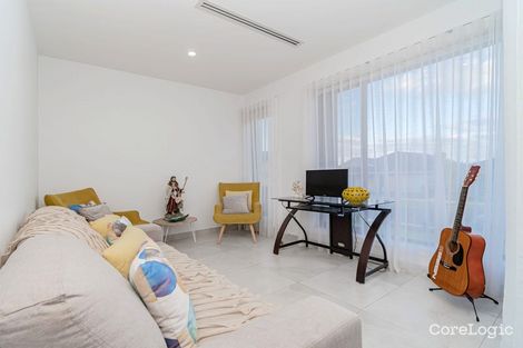 Property photo of 28 Directions Drive Greenvale VIC 3059