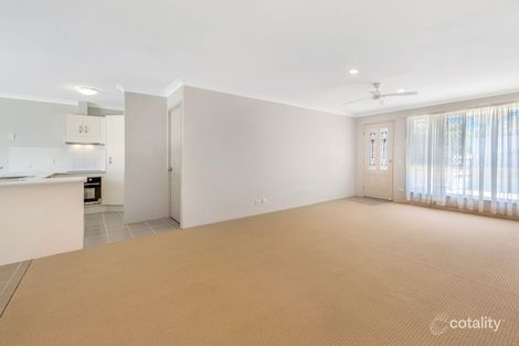 Property photo of 2/8 Dauphin Crescent Merrimac QLD 4226
