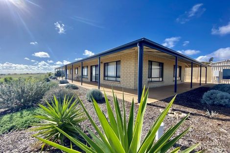 22 Mabie Rd, Streaky Bay, SA 5680