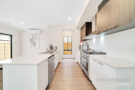 Property photo of 71 Abbotswick Circuit Williams Landing VIC 3027