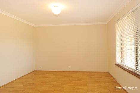 Property photo of 16 Silver Grove Warnbro WA 6169