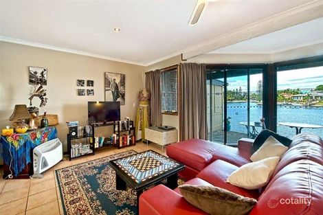 Property photo of 2/12 Orvieto Avenue Mermaid Waters QLD 4218
