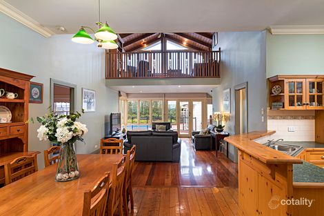 Property photo of 25 Roland Avenue Strathmore VIC 3041