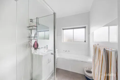 Property photo of 9 Ercil Street Wendouree VIC 3355