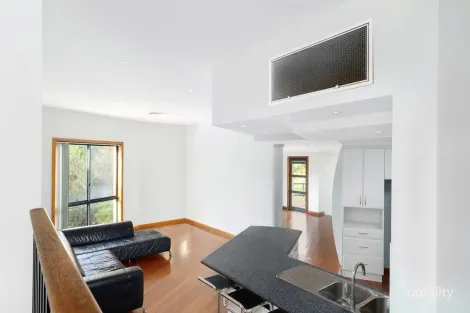 Property photo of 2 Taminga Crest Cordeaux Heights NSW 2526