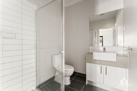 Property photo of 6 Burssi Circuit Doreen VIC 3754