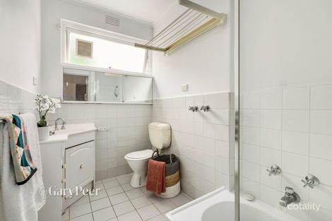 Property photo of 2/3 Ellesmere Road Windsor VIC 3181