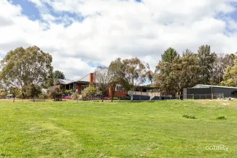Property photo of 37 Baden Drive Wandong VIC 3758