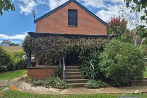 110 Emu Swamp Rd, Lucknow, NSW 2800