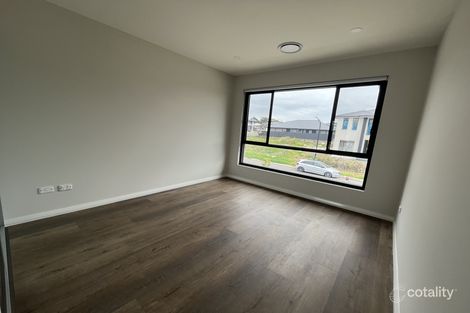 Property photo of 1 Wanda Circuit Colebee NSW 2761