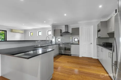 Property photo of 18 Barcoo Crescent Sinnamon Park QLD 4073