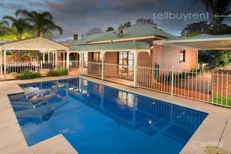 Property photo of 13 McCulloch Crescent West Wodonga VIC 3690