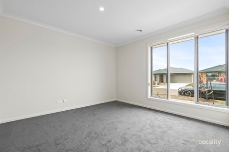 Property photo of 6 Minbalup Street Mambourin VIC 3024