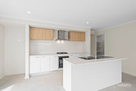 Property photo of 6 Minbalup Street Mambourin VIC 3024
