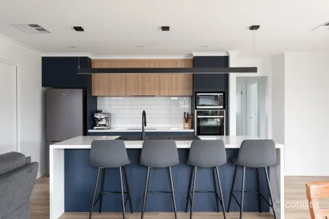 Property photo of 7 Garland Grove Youngtown TAS 7249