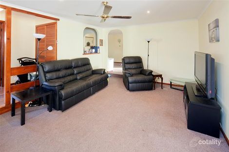 Property photo of 11 Clifton Way Endeavour Hills VIC 3802